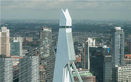 RTV Rijnmond start talkshow met 25 camera’s op 136 meter hoogte