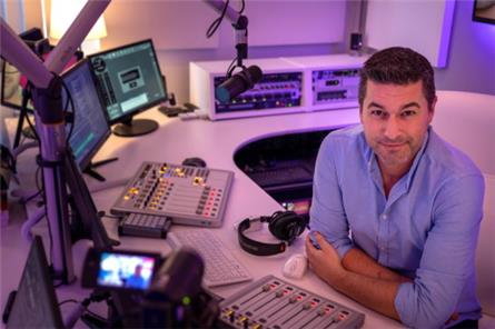 Vlaamse deejay Peter Verhoeven maakt al 5 jaar radio vanuit LA